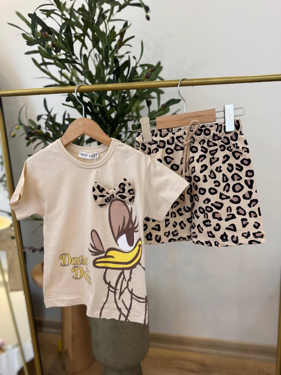 Daisy Duck  Leopar Takım